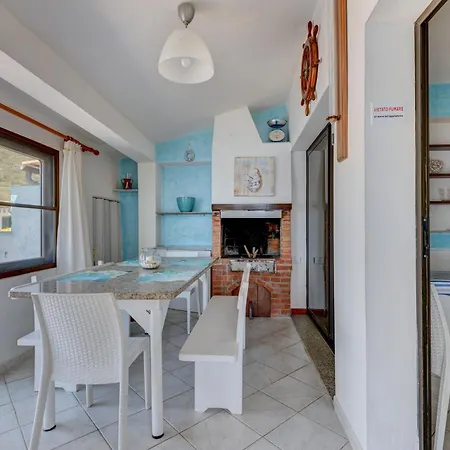 - Trilocale Sul Mare Apartment