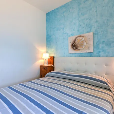 - Trilocale Sul Mare Apartment